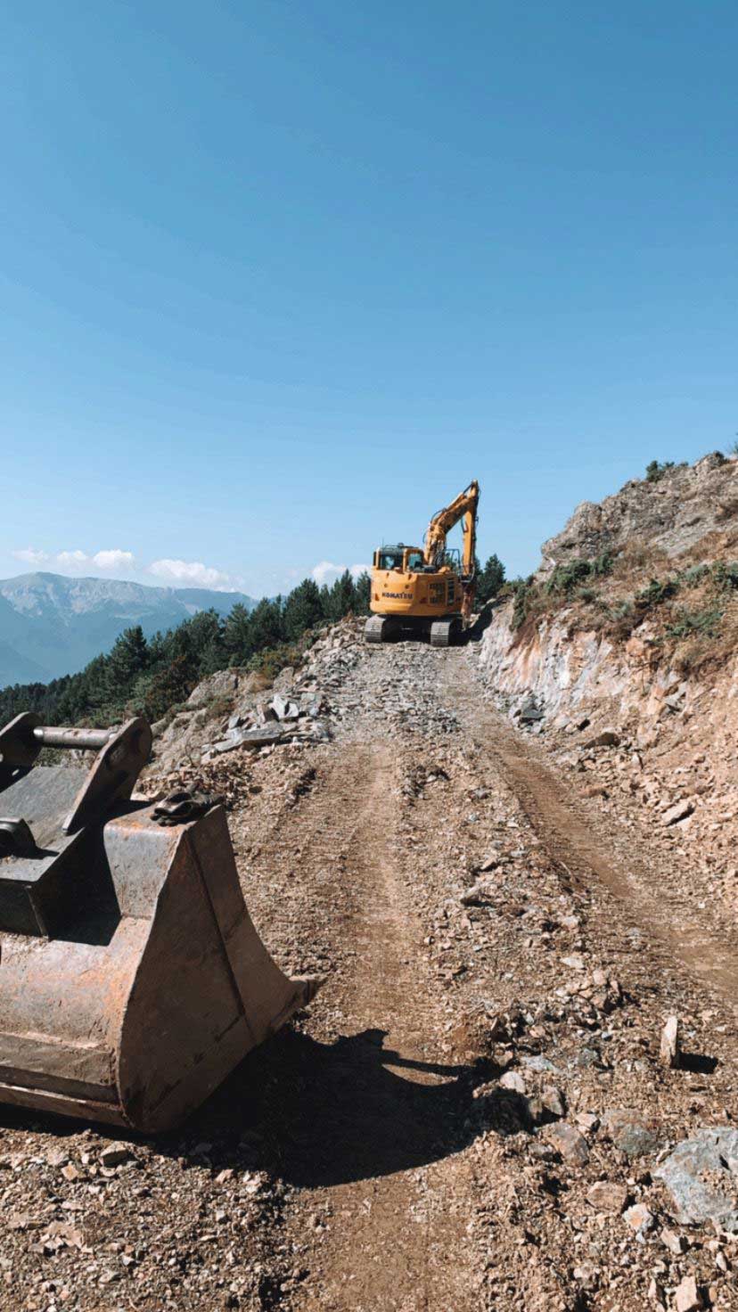 Construcció de pistes per prevenció d'incendis forestals i reparació de la pista de l'Ingla a Bellver de Cerdanya